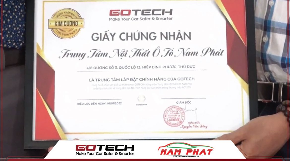 Trung-tam-noi-that-o-to-Nam-Phat